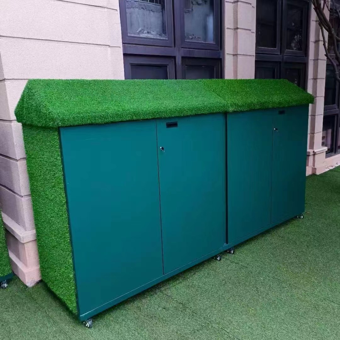 Przedszkole, graffiti na zewną – Sports Equipment Locker recenzja i cena